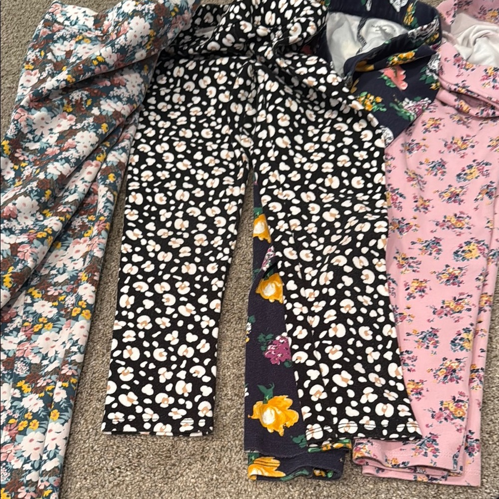 Floral and Patterned Leggings Set, very nice pointe pants. - Picture 6 of 9